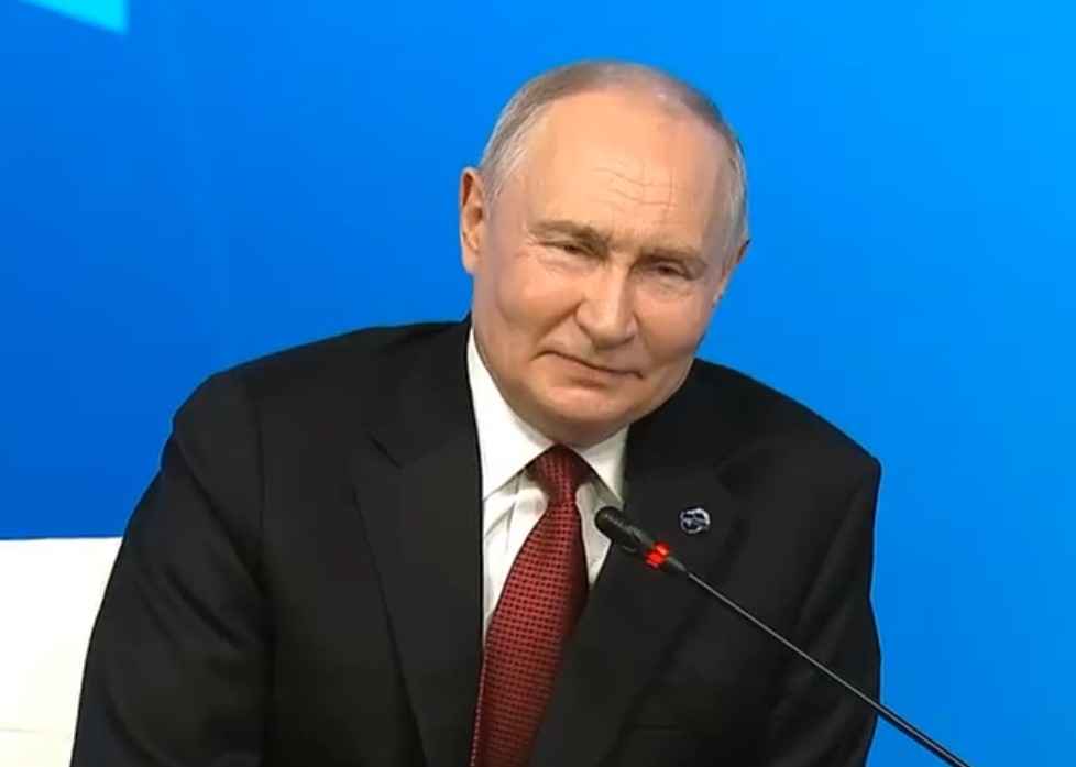 https://s.fotora.ru/effdcc78f4484810.jpeg